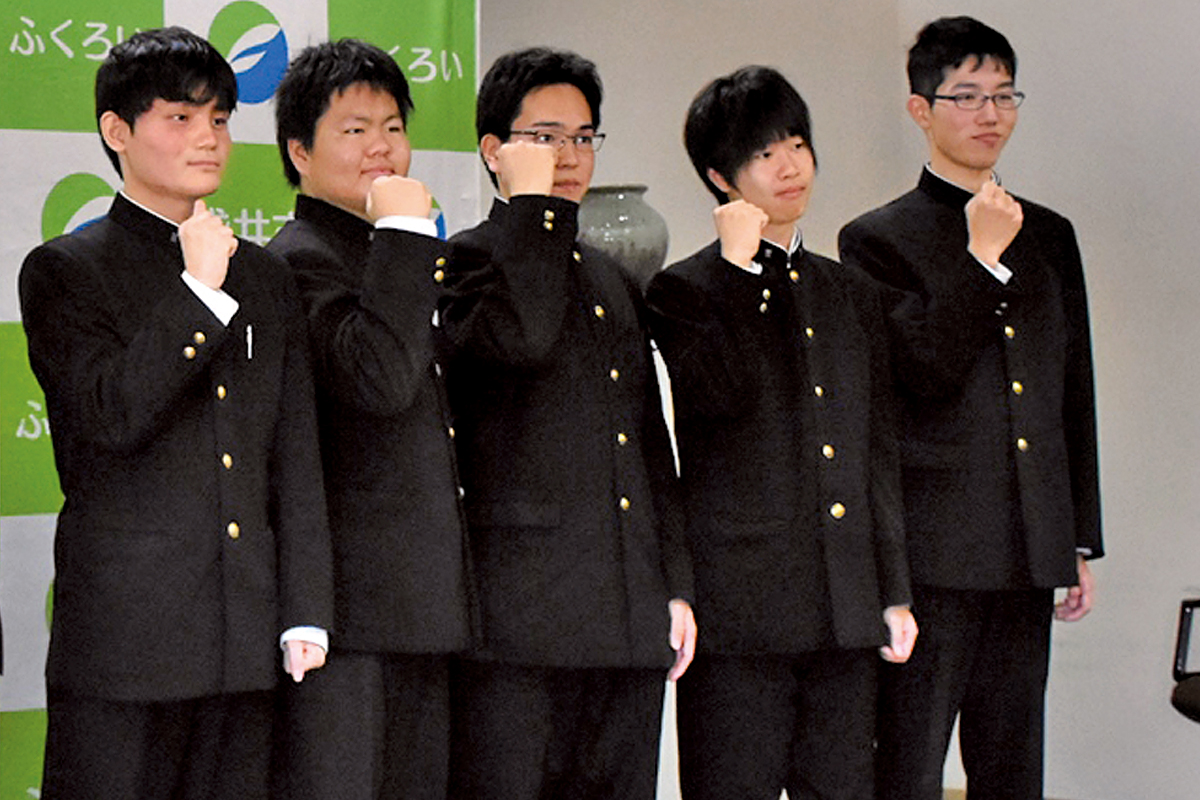 袋井高校パソコン部が法多山でプロジェクションマッピングを披露